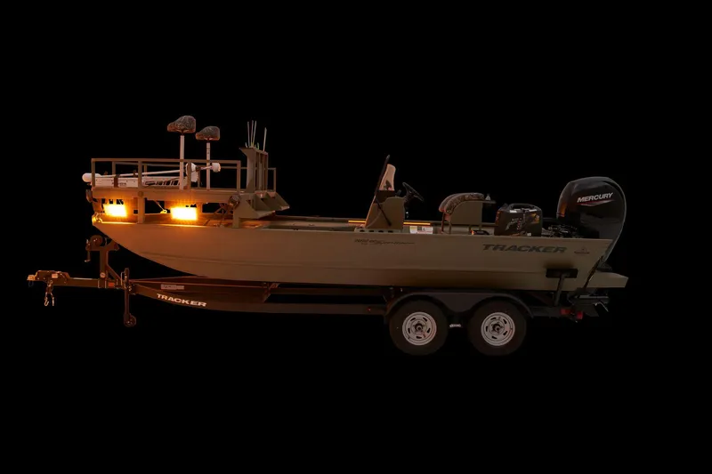 Slide: The Image of Tracker Grizzly 2072 CC Sportsman 2025 - 62