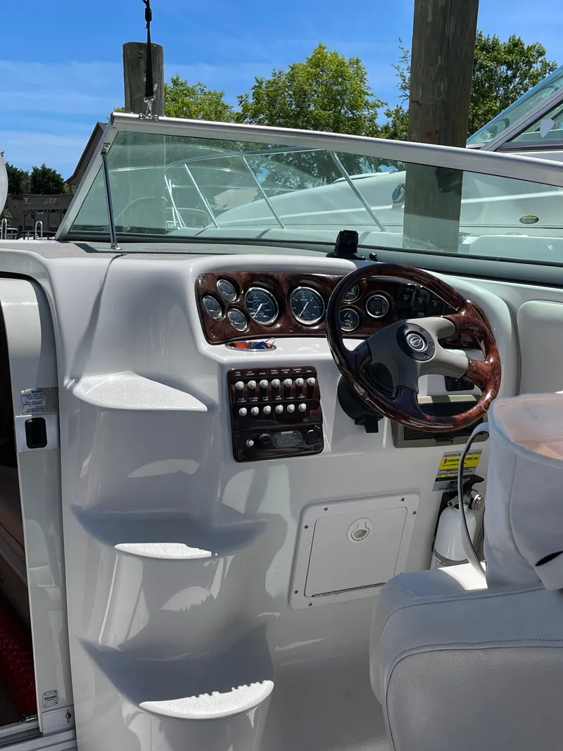 Slide: The Image of Crownline Boats 235 CCR 2006 - 10