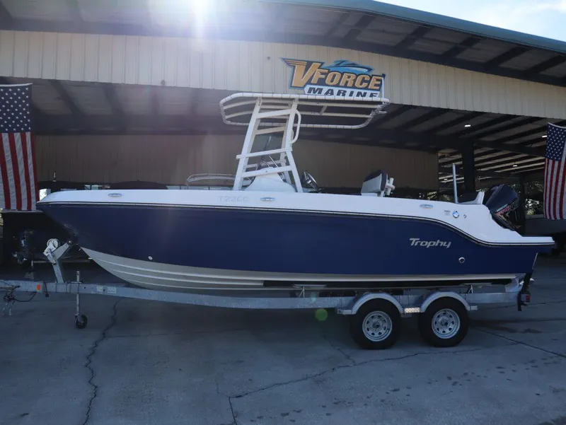 The Image of Bayliner Trophy T22CC 2025 - 1