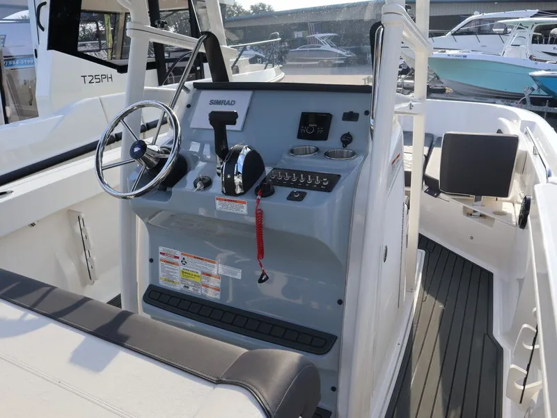 Slide: The Image of Bayliner Trophy T22CC 2025 - 11