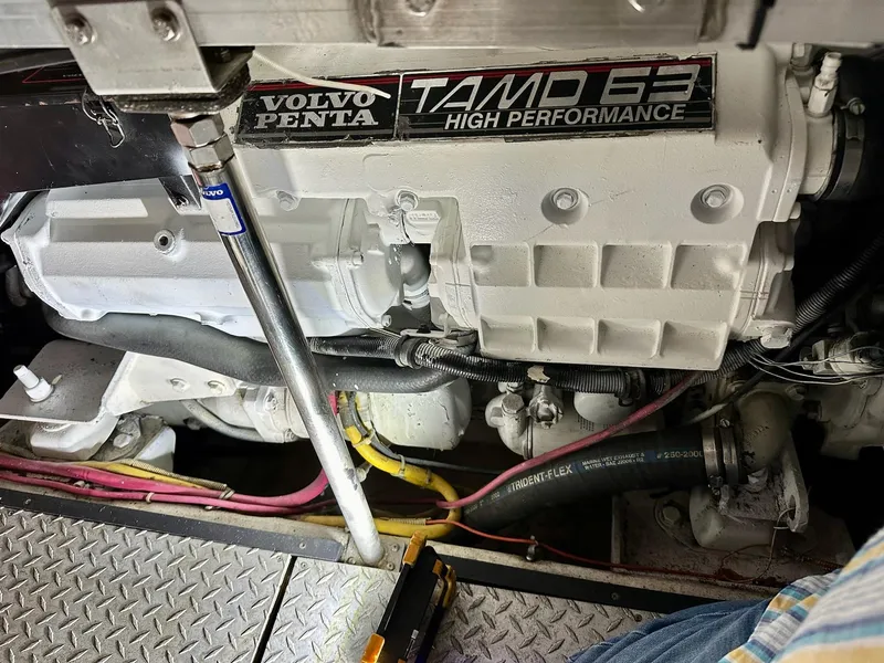 Slide: The Image of Carver Motoryacht 2004 - 15