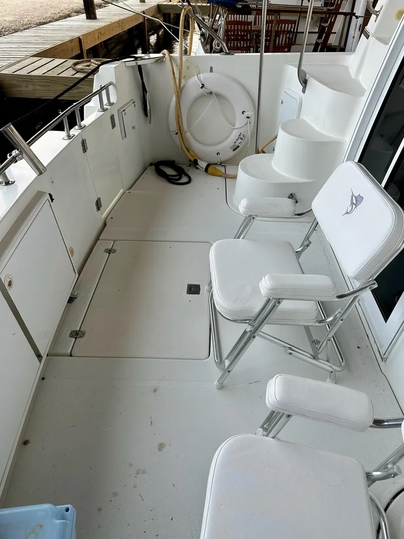 Slide: The Image of Carver Motoryacht 2004 - 17