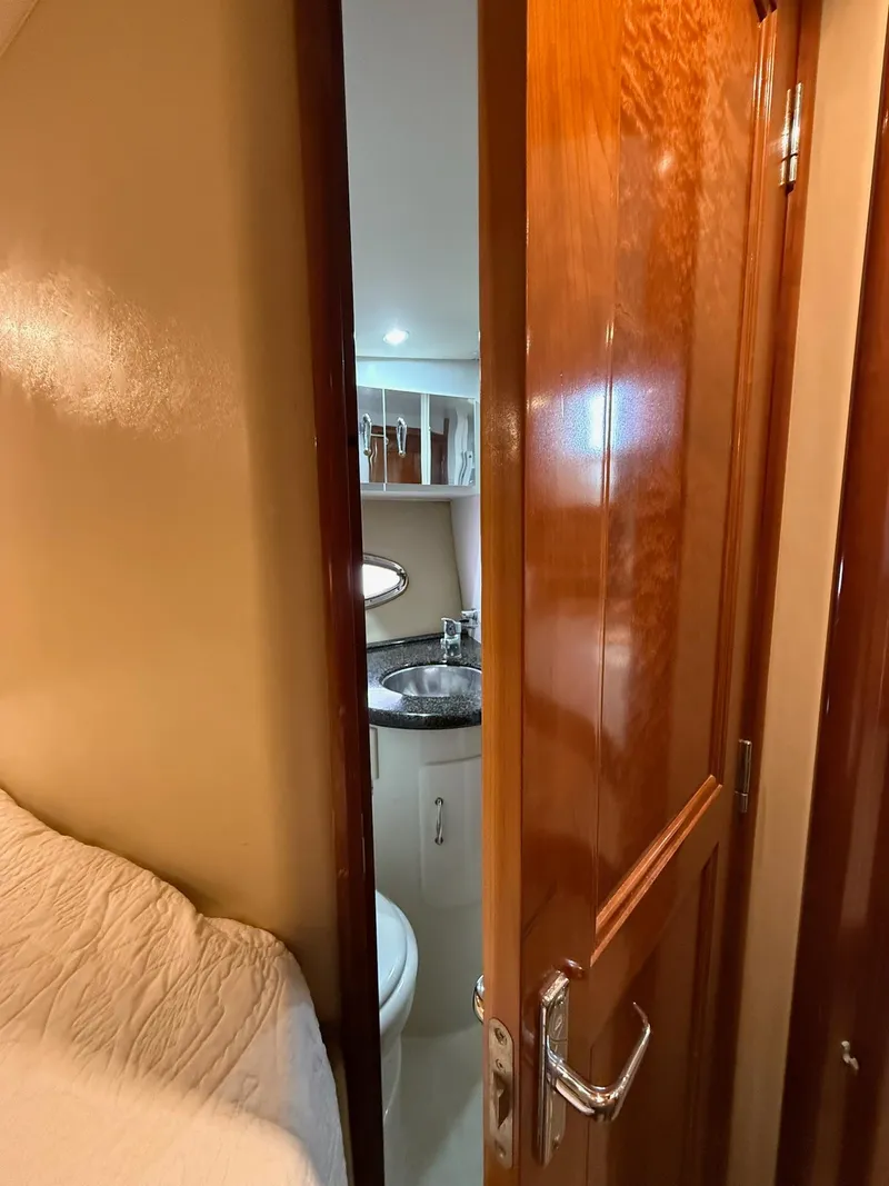 Slide: The Image of Carver Motoryacht 2004 - 29