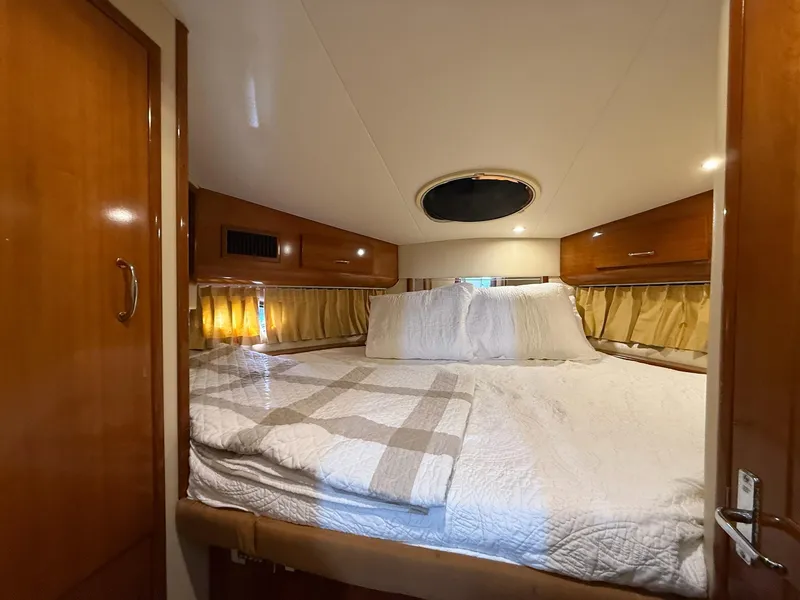 Slide: The Image of Carver Motoryacht 2004 - 30