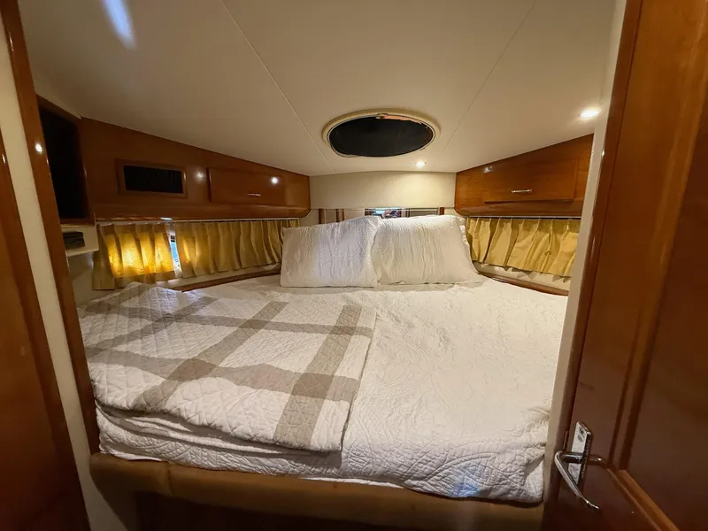 Slide: The Image of Carver Motoryacht 2004 - 33