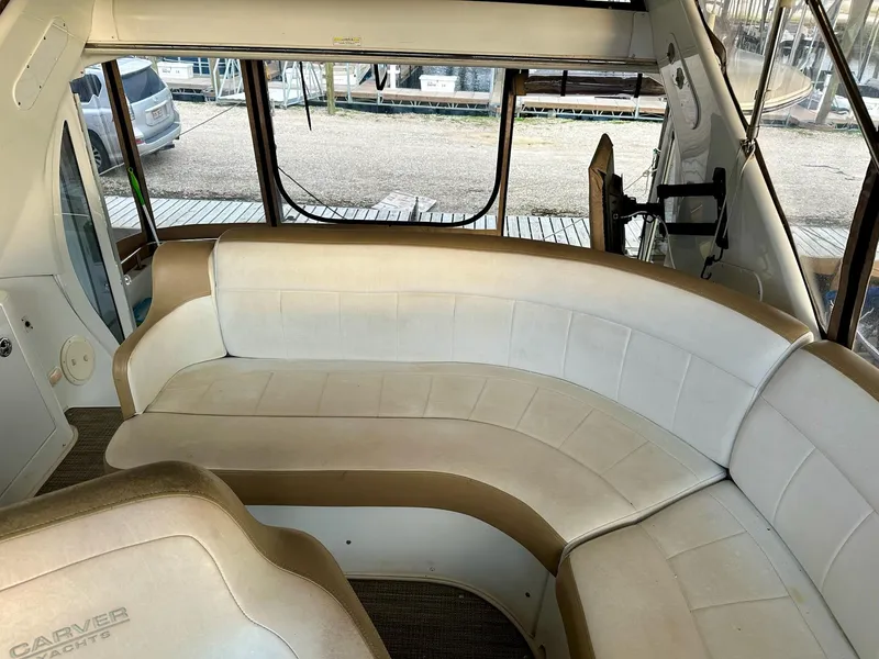 Slide: The Image of Carver Yachts Motoryacht 2004 - 10