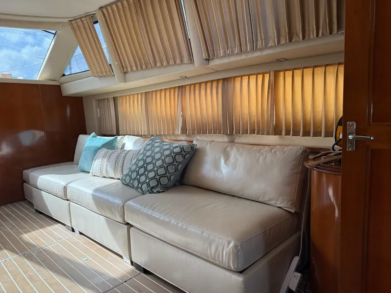 Slide: The Image of Carver Yachts Motoryacht 2004 - 20