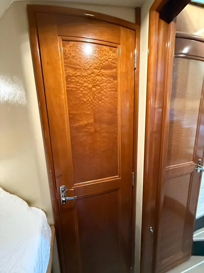 Slide: The Image of Carver Yachts Motoryacht 2004 - 27