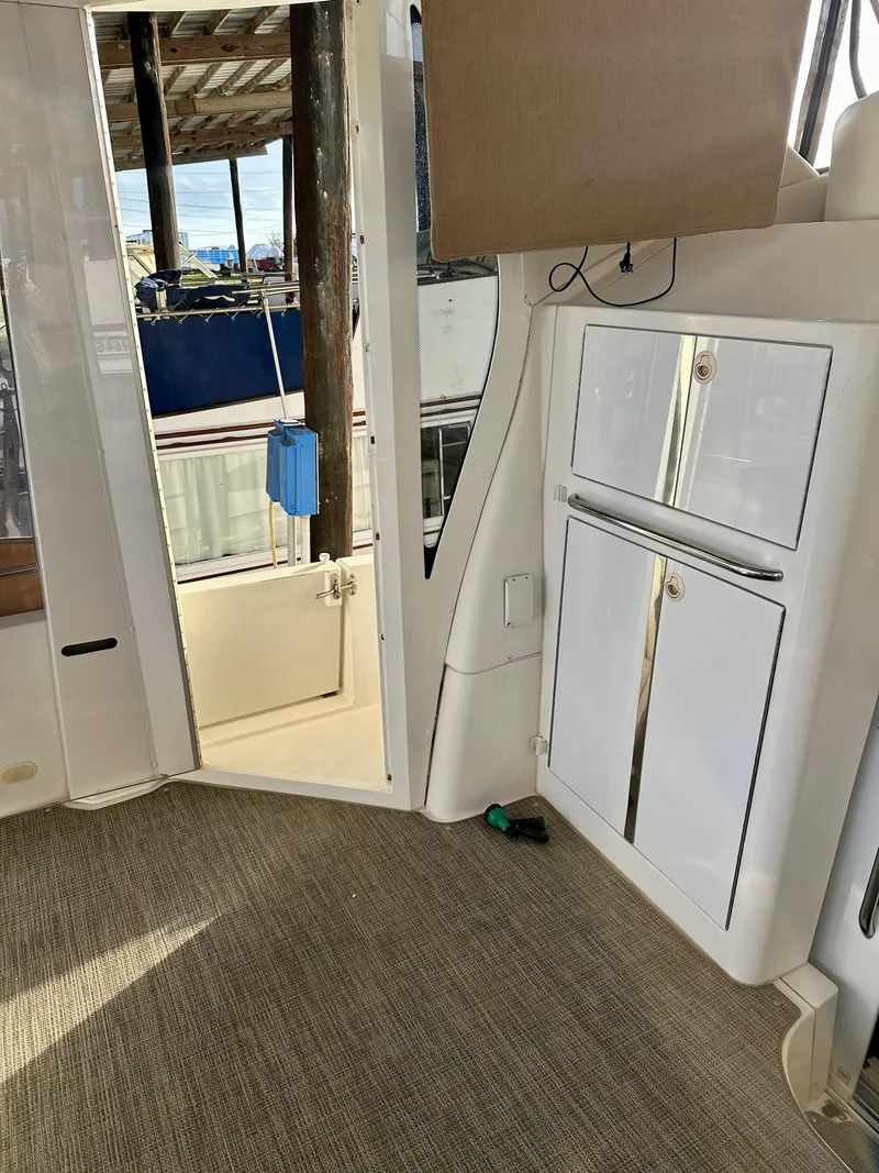 Slide: The Image of Carver Yachts Motoryacht 2004 - 7