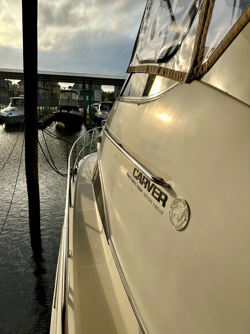 Slide: The Image of Carver Yachts Motoryacht 2004 - 8