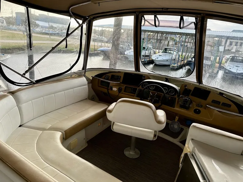 Slide: The Image of Carver Yachts Motoryacht 2004 - 9