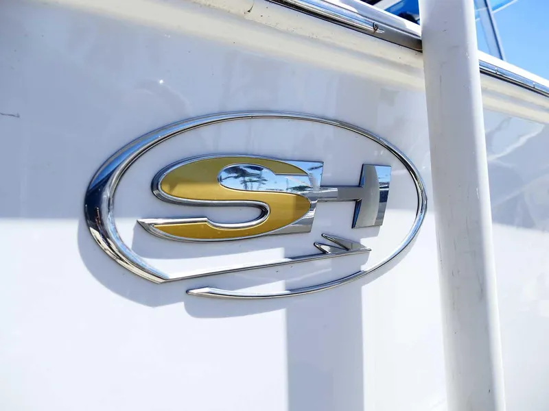 Slide: The Image of Sea Hunt Gamefish 27 with Coffin Box 2021 - 50