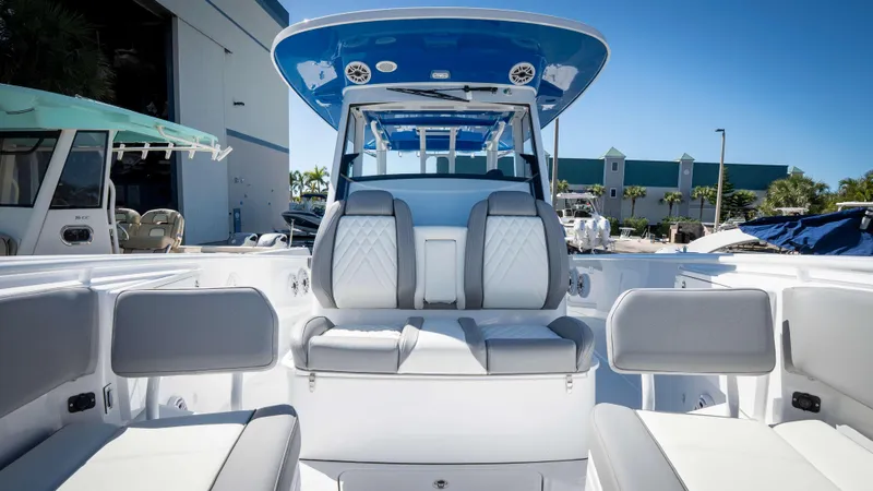 Slide: The Image of Everglades 335 CC 2025 - 51