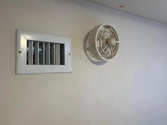 Slide: The Image of Vent and fan on Lagoon TPI 37 yacht interior wall, 1995 model. - 29