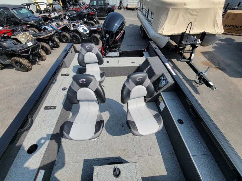 Slide: The Image of Crestliner 1850 Pro Tiller 2025 - 16