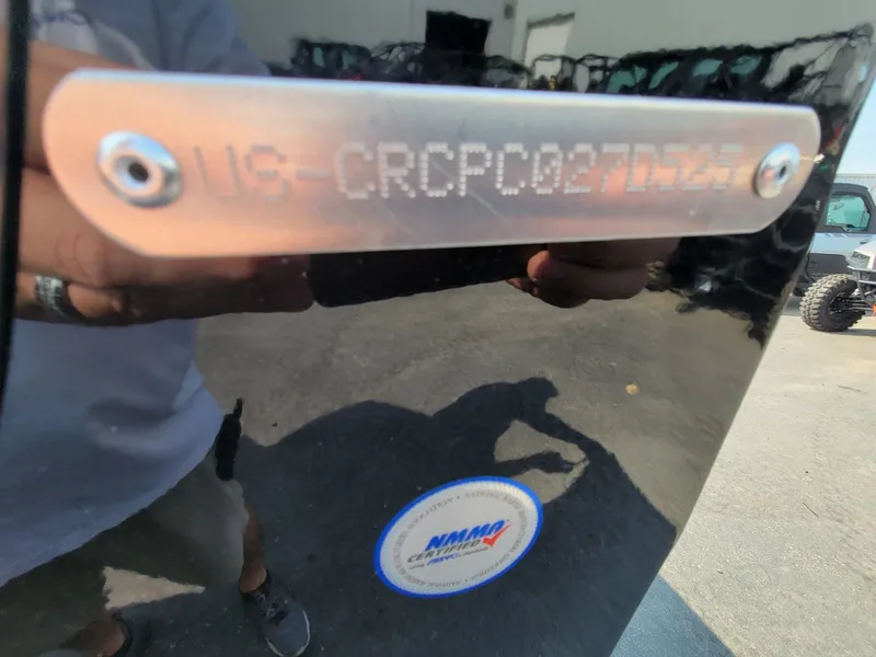 Slide: The Image of Crestliner 1850 Pro Tiller 2025 - 30