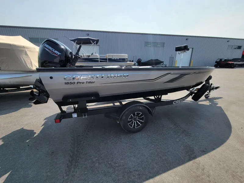 Slide: The Image of Crestliner 1850 Pro Tiller 2025 - 5