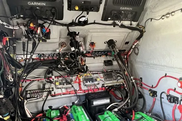 Slide: The Image of 1996 Formula 382 SR1 boat wiring and electronics setup with Garmin devices. - 31