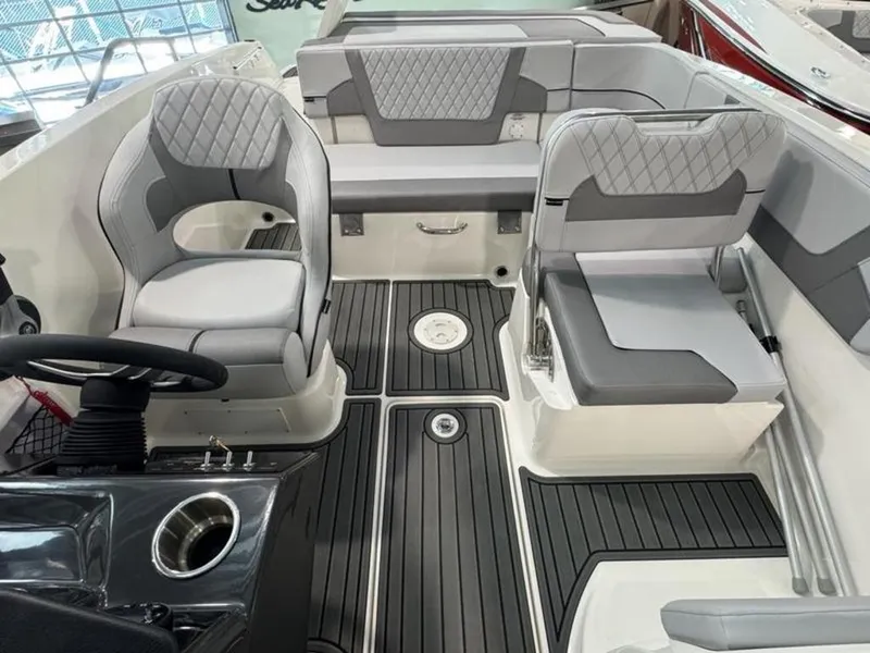 Slide: The Image of Bayliner VR5 Bowrider I/O 2025 - 10