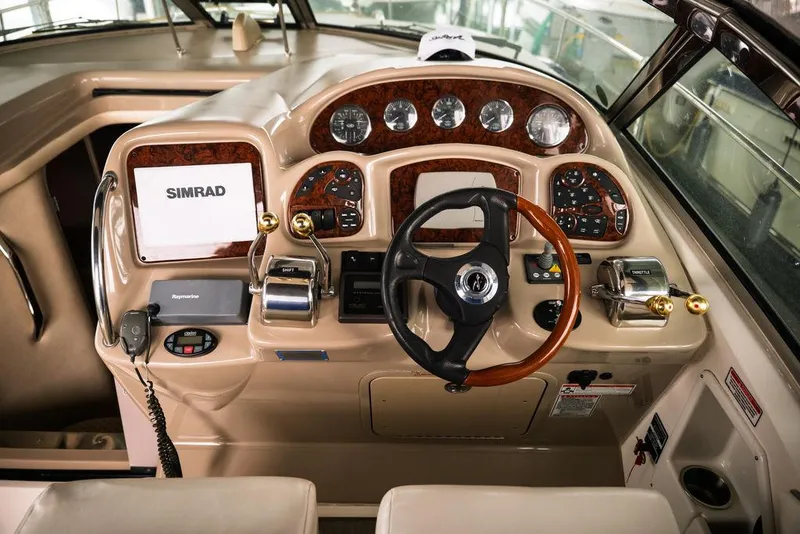 Slide: The Image of Sea Ray Sundancer 320 2004 - 16