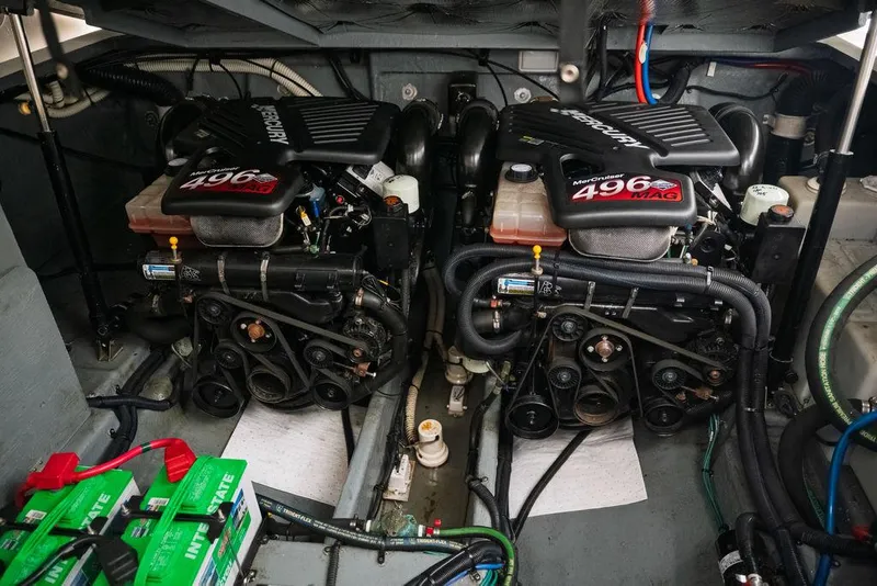 Slide: The Image of Sea Ray Sundancer 320 2004 - 19