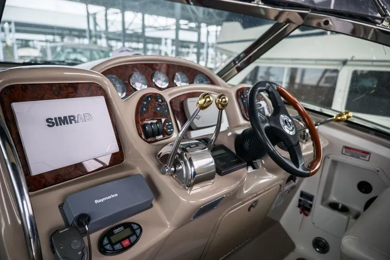 Slide: The Image of Sea Ray Sundancer 320 2004 - 4