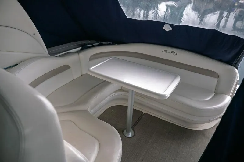 Slide: The Image of Sea Ray Sundancer 320 2004 - 5