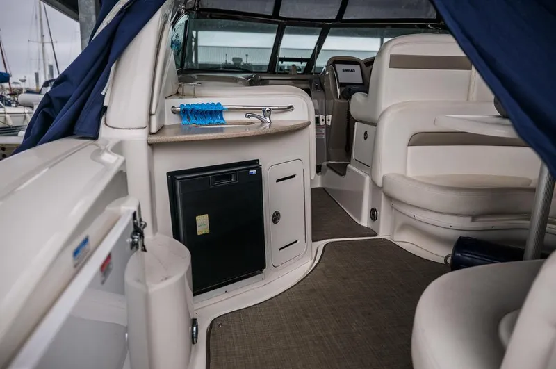 Slide: The Image of Sea Ray Sundancer 320 2004 - 7