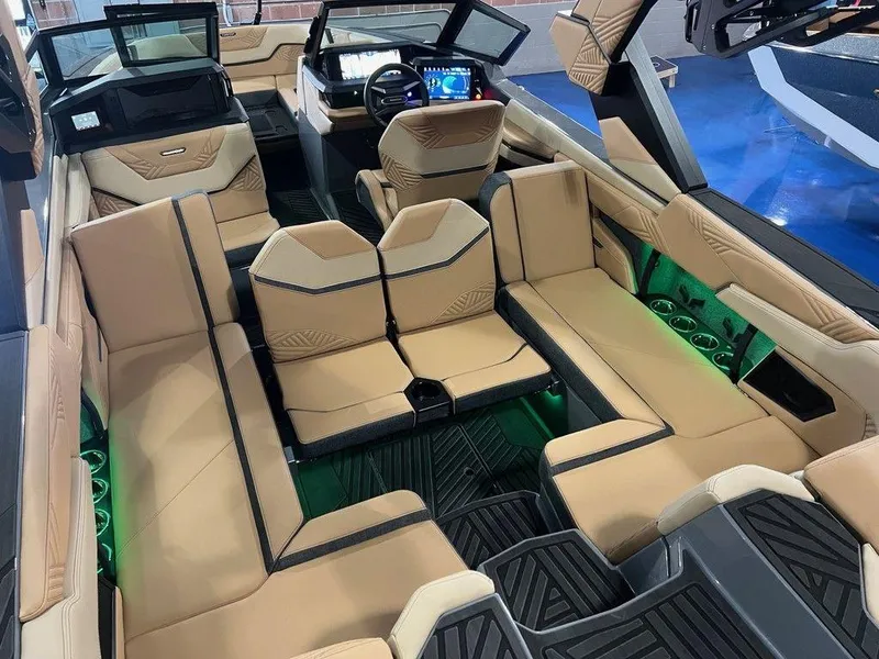 Slide: The Image of MasterCraft XStar 23 2025 - 10