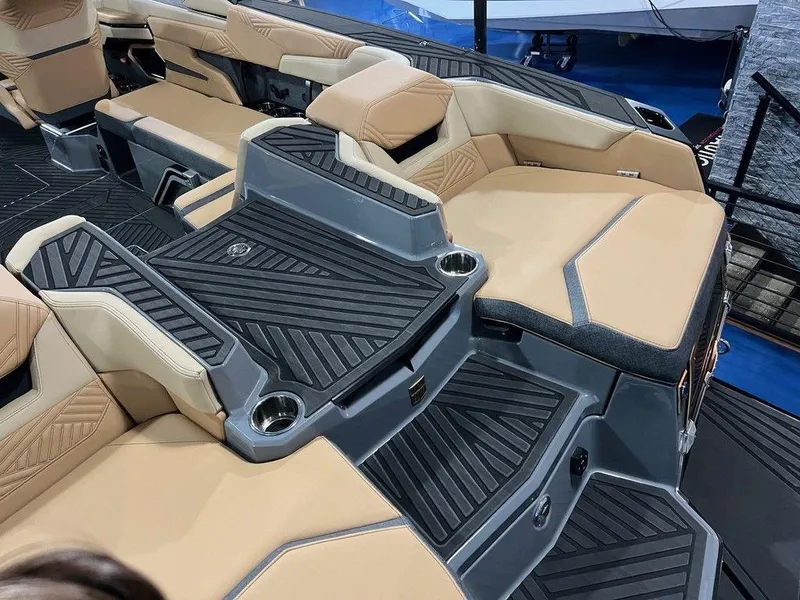 Slide: The Image of MasterCraft XStar 23 2025 - 7