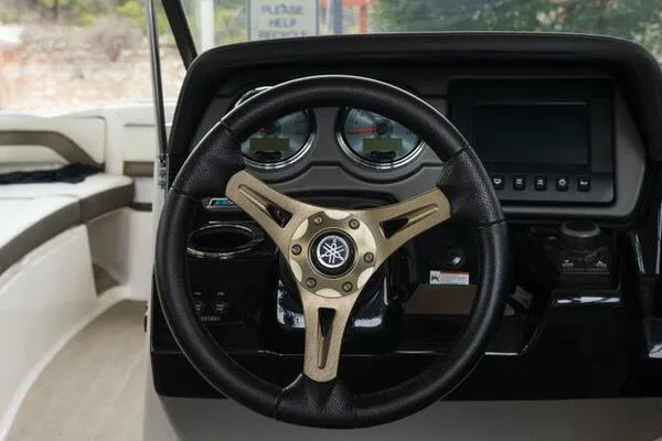 Slide: The Image of Steering wheel and dashboard of 2016 Yamaha Boats 242 Limited S E-Series. - 19