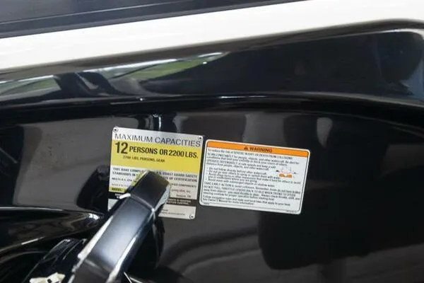Slide: The Image of 2016 Yamaha Boats 242 Limited S E-Series capacity label, maximum 12 persons or 2200 lbs. - 28
