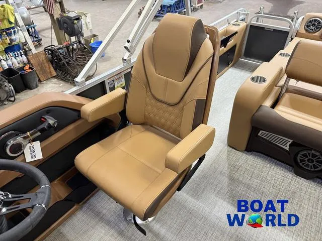 Slide: The Image of Tahoe LTZ 2385 Swingback (VRL) & Honda 4-Stroke EFI 2025 - 11