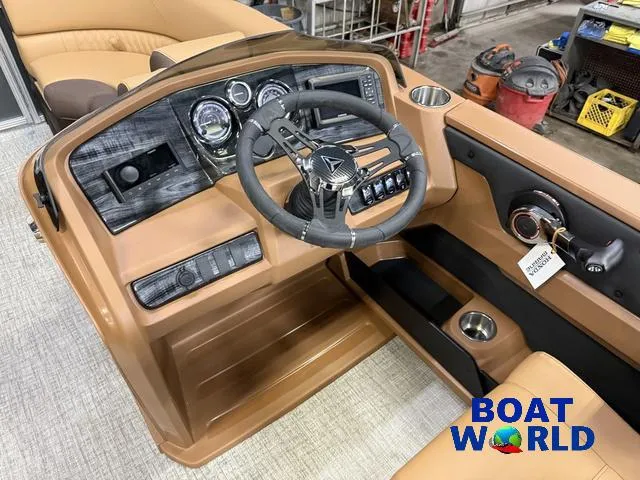 Slide: The Image of Tahoe LTZ 2385 Swingback (VRL) & Honda 4-Stroke EFI 2025 - 12