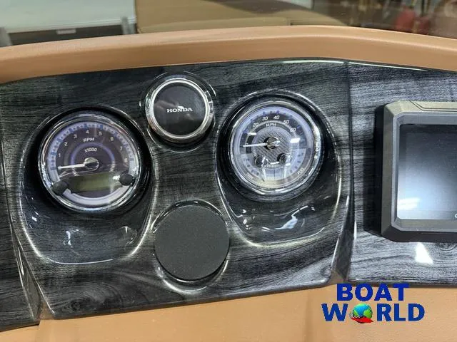 Slide: The Image of Tahoe LTZ 2385 Swingback (VRL) & Honda 4-Stroke EFI 2025 - 14