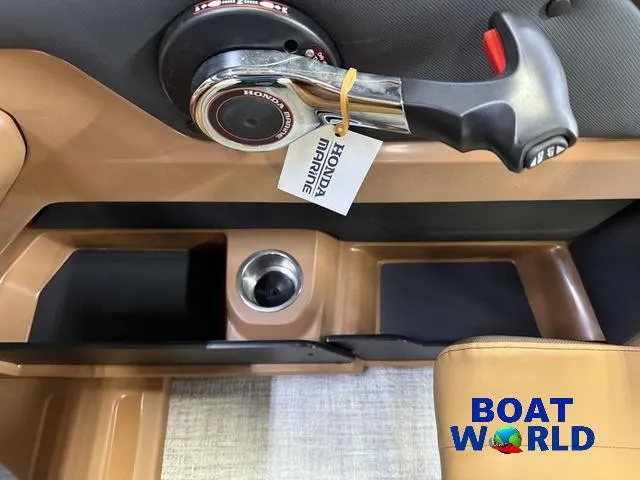 Slide: The Image of Tahoe LTZ 2385 Swingback (VRL) & Honda 4-Stroke EFI 2025 - 16