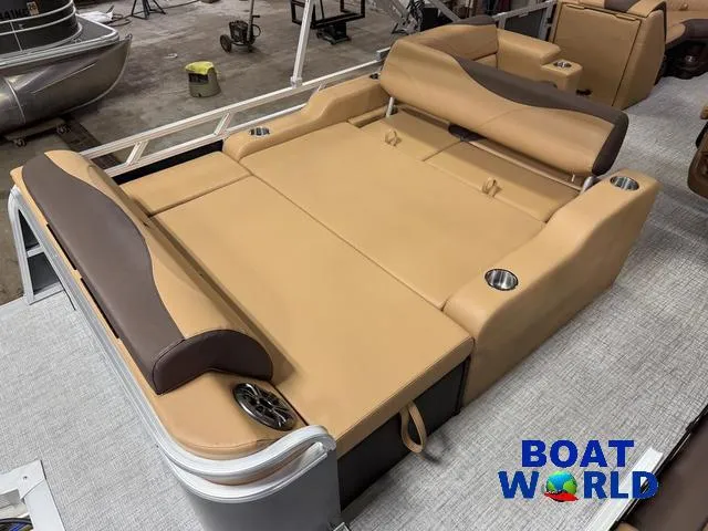 Slide: The Image of Tahoe LTZ 2385 Swingback (VRL) & Honda 4-Stroke EFI 2025 - 19