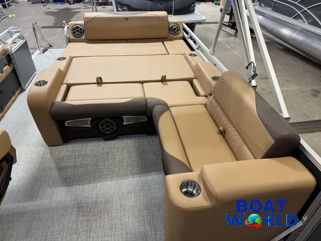 Slide: The Image of Tahoe LTZ 2385 Swingback (VRL) & Honda 4-Stroke EFI 2025 - 20