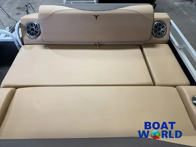 Slide: The Image of Tahoe LTZ 2385 Swingback (VRL) & Honda 4-Stroke EFI 2025 - 27