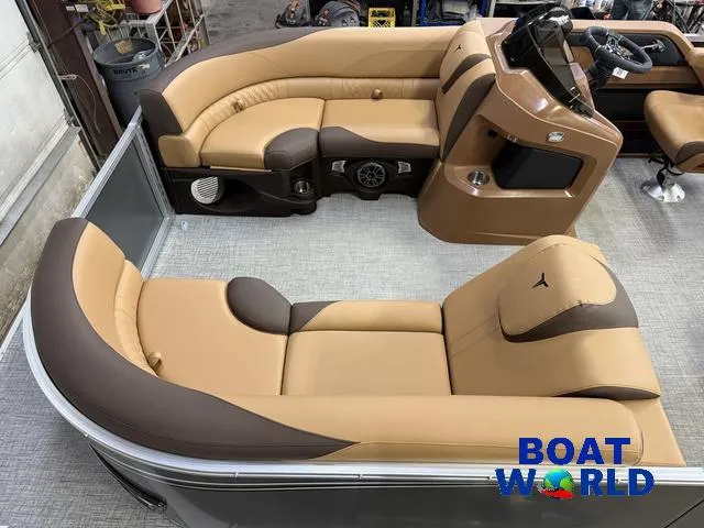 Slide: The Image of Tahoe LTZ 2385 Swingback (VRL) & Honda 4-Stroke EFI 2025 - 3