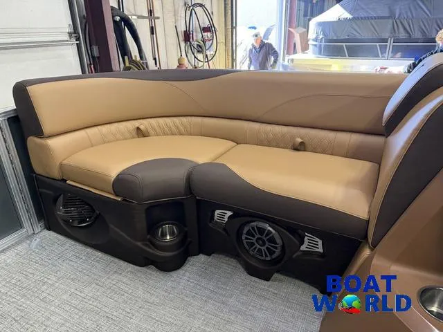 Slide: The Image of Tahoe LTZ 2385 Swingback (VRL) & Honda 4-Stroke EFI 2025 - 33