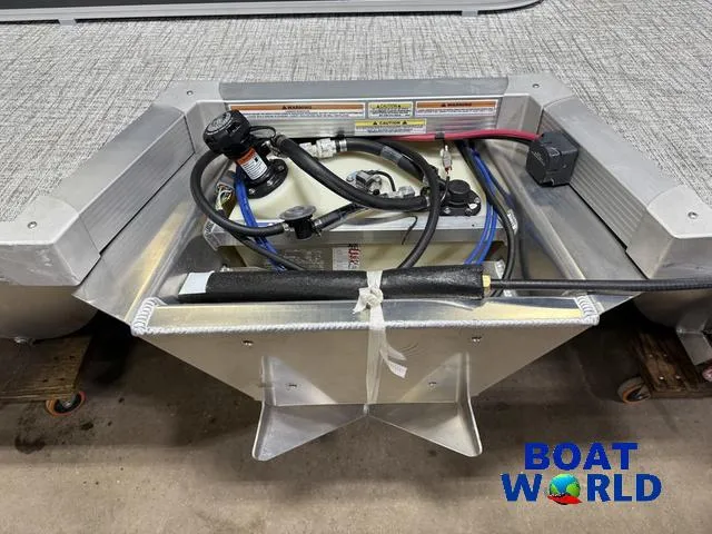 Slide: The Image of Tahoe LTZ 2385 Swingback (VRL) & Honda 4-Stroke EFI 2025 - 45