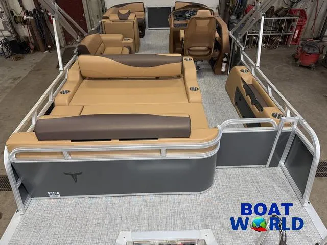 Slide: The Image of Tahoe LTZ 2385 Swingback (VRL) & Honda 4-Stroke EFI 2025 - 6