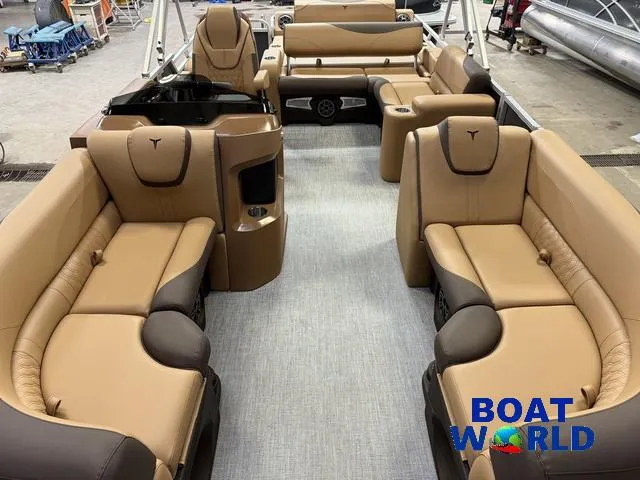 Slide: The Image of Tahoe LTZ 2385 Swingback (VRL) & Honda 4-Stroke EFI 2025 - 7