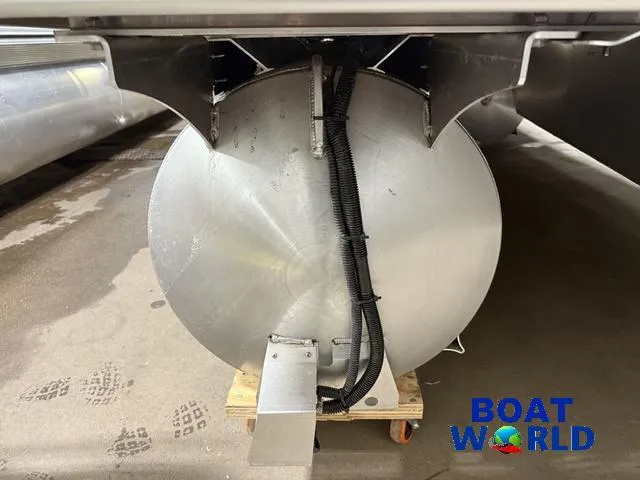 Slide: The Image of 2025 Bentley Pontoons Legacy 223 Tritoon undercarriage at Boat World showroom. - 44