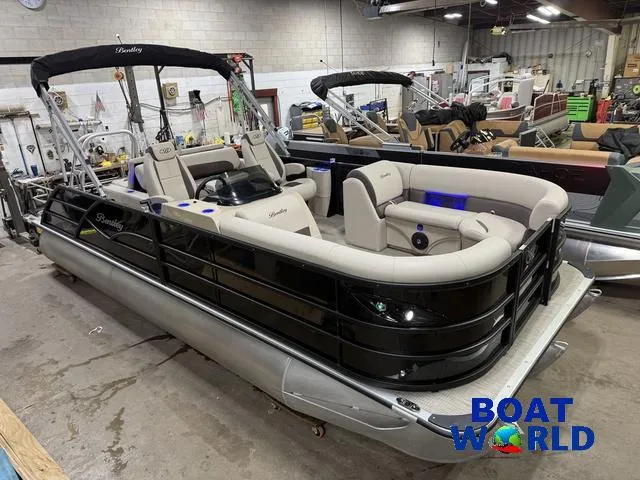Slide: The Image of Bentley Pontoons Legacy 223 Swingback Tritoon & Honda 4-Stroke EFI 2025 - 52