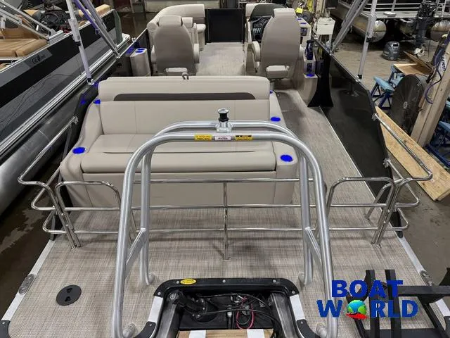 Slide: The Image of 2025 Bentley Pontoons Legacy 223 Swingback Tritoon interior with Honda 4-Stroke EFI engine. - 6