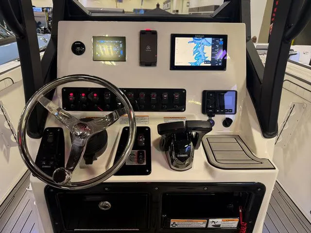 Slide: The Image of Yamaha 222 FSH Sport E 2025 - 14