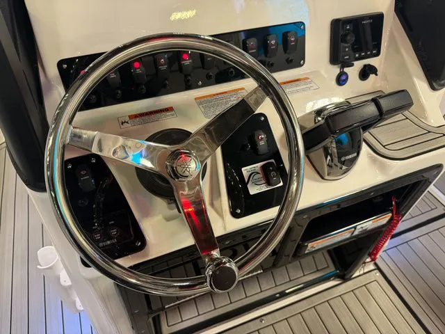 Slide: The Image of Yamaha 222 FSH Sport E 2025 - 18