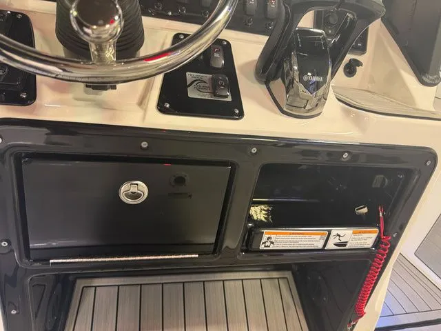 Slide: The Image of Yamaha 222 FSH Sport E 2025 - 20